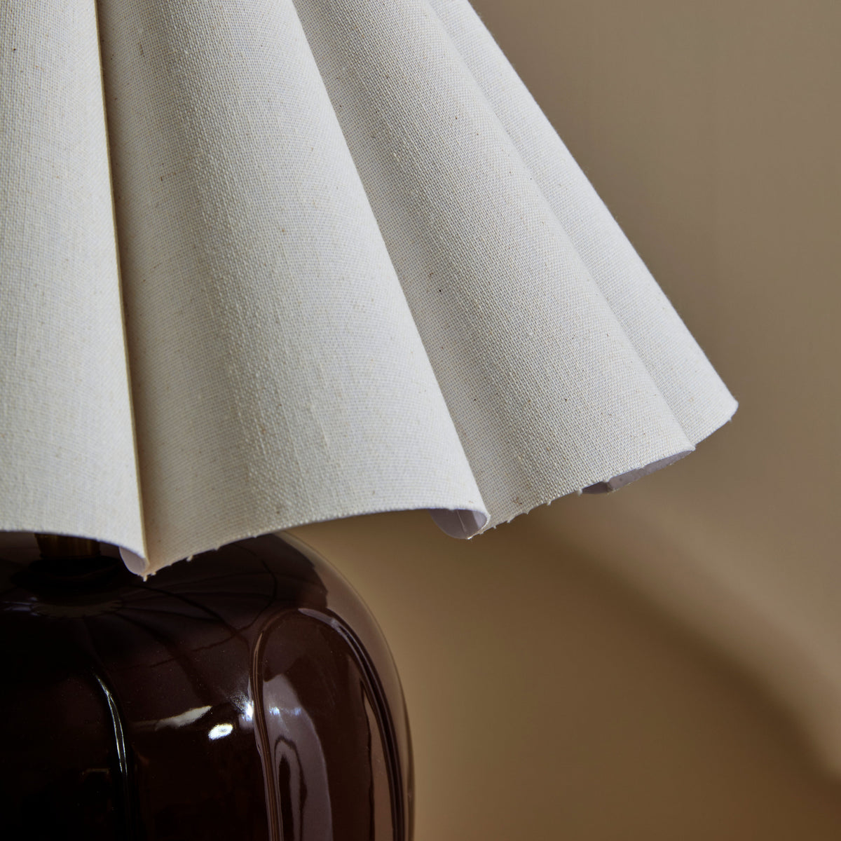 Orla - Chocolate Gloss Ceramic Scallop Shade Table Lamp
