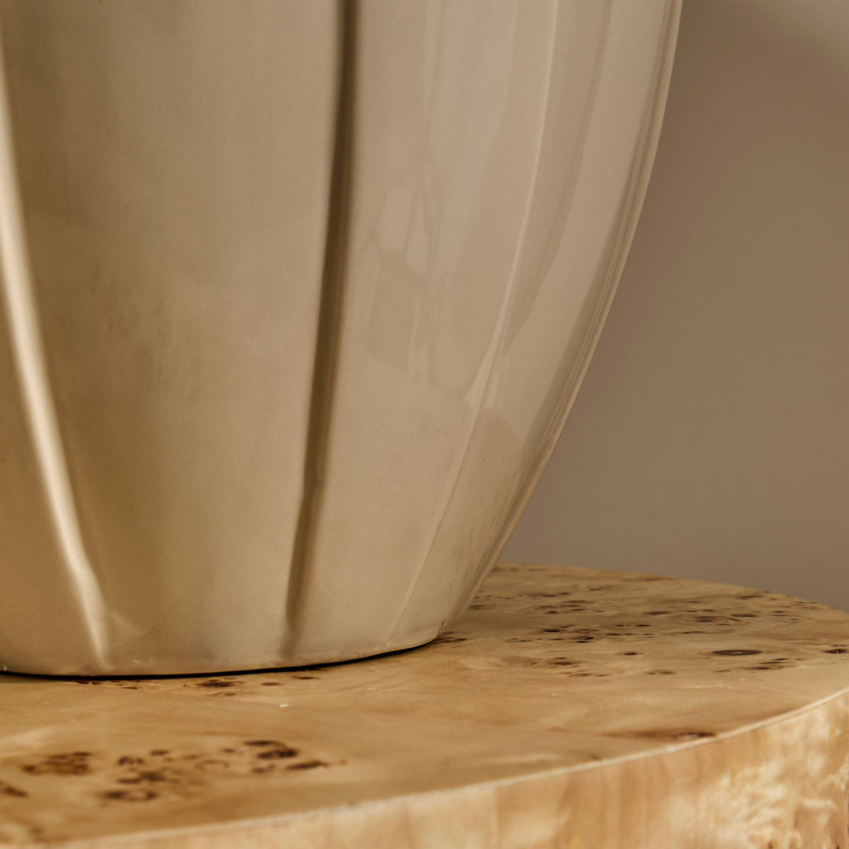 Orla - Beige Gloss Ceramic Scallop Shade Table Lamp