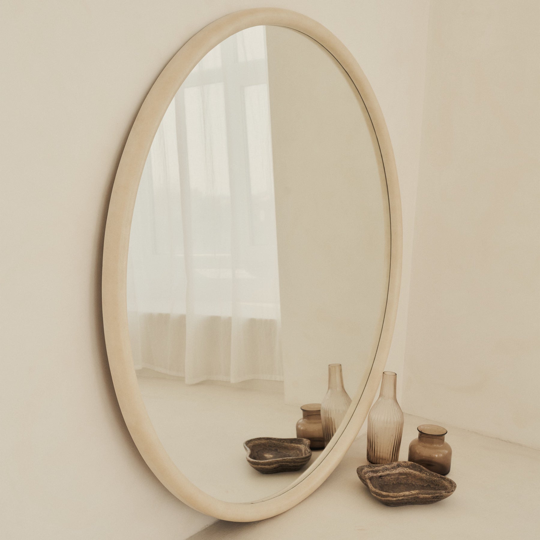Amora - Extra Large Concrete Round Wall Mirror 120cm x 120cm