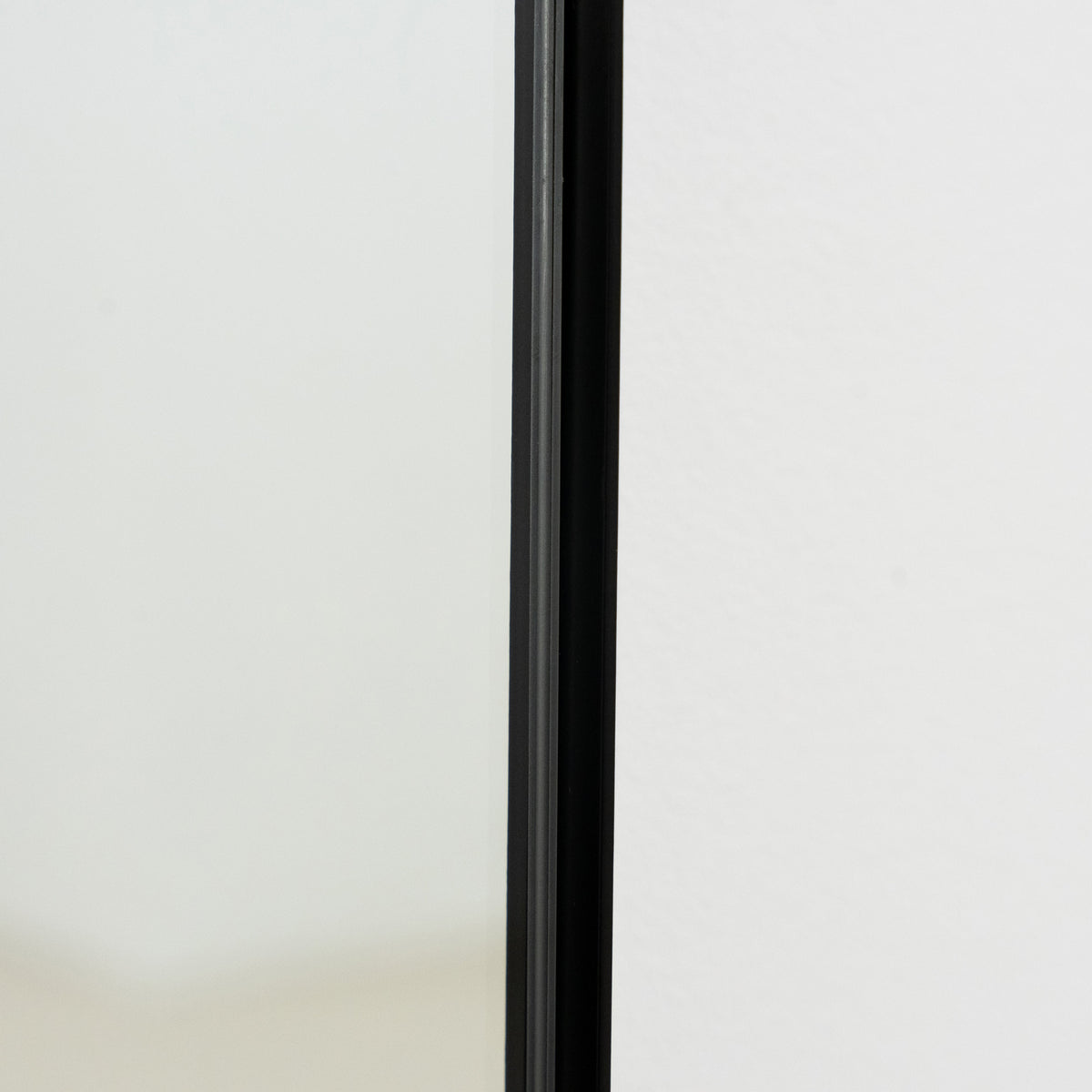 Full Length Black Arched Large Metal Mirror frame side