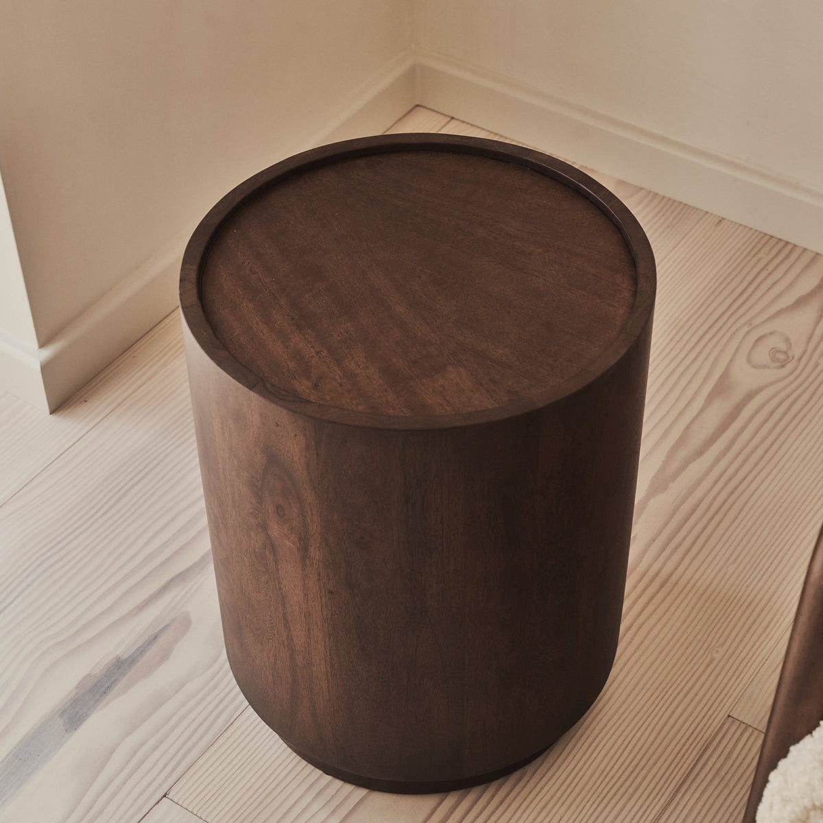 Fairmont - Dark Wood Premium Round Side Table