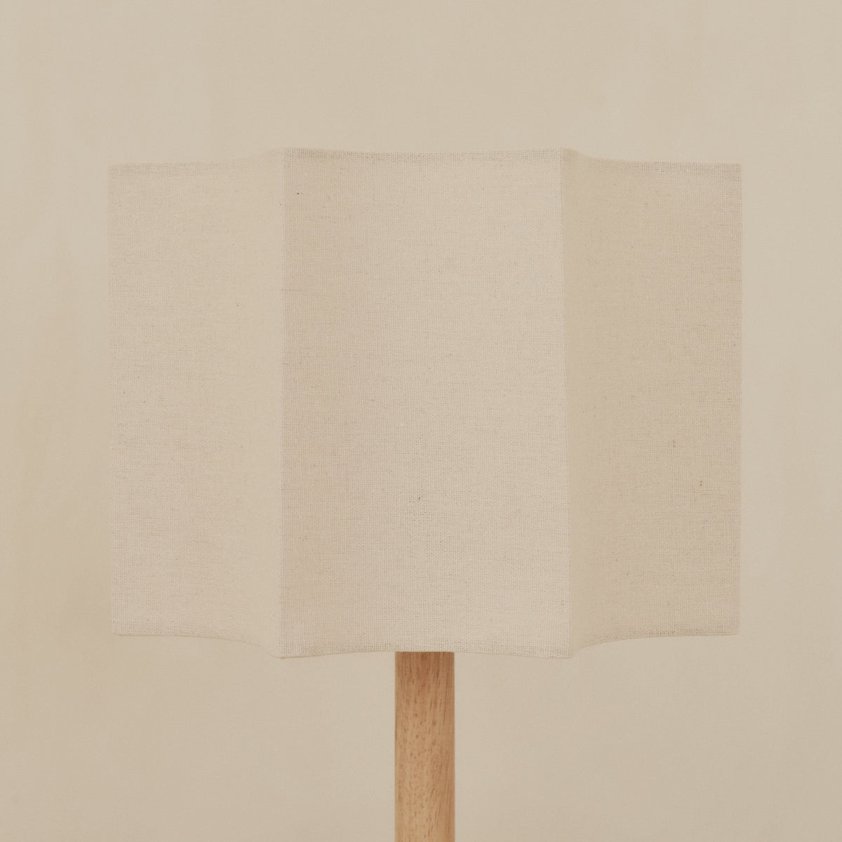 Esme - Light Wood Inverted Scallop Shade Table Lamp