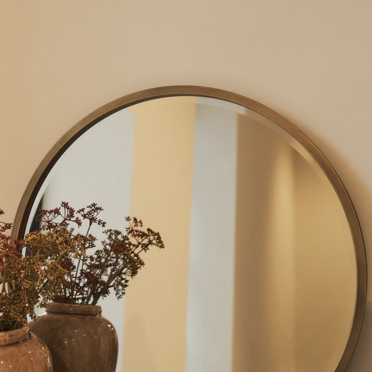 Higgins - Gold Metal Modern Round Wall Mirror 60cm x 60cm