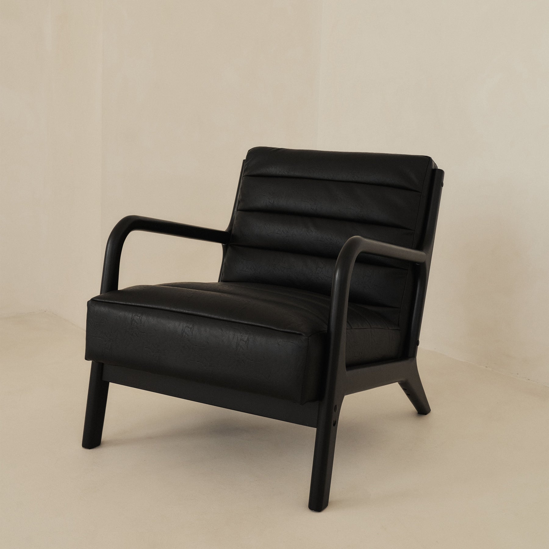 Hudson - Leather Accent Chair Black & Black Wood