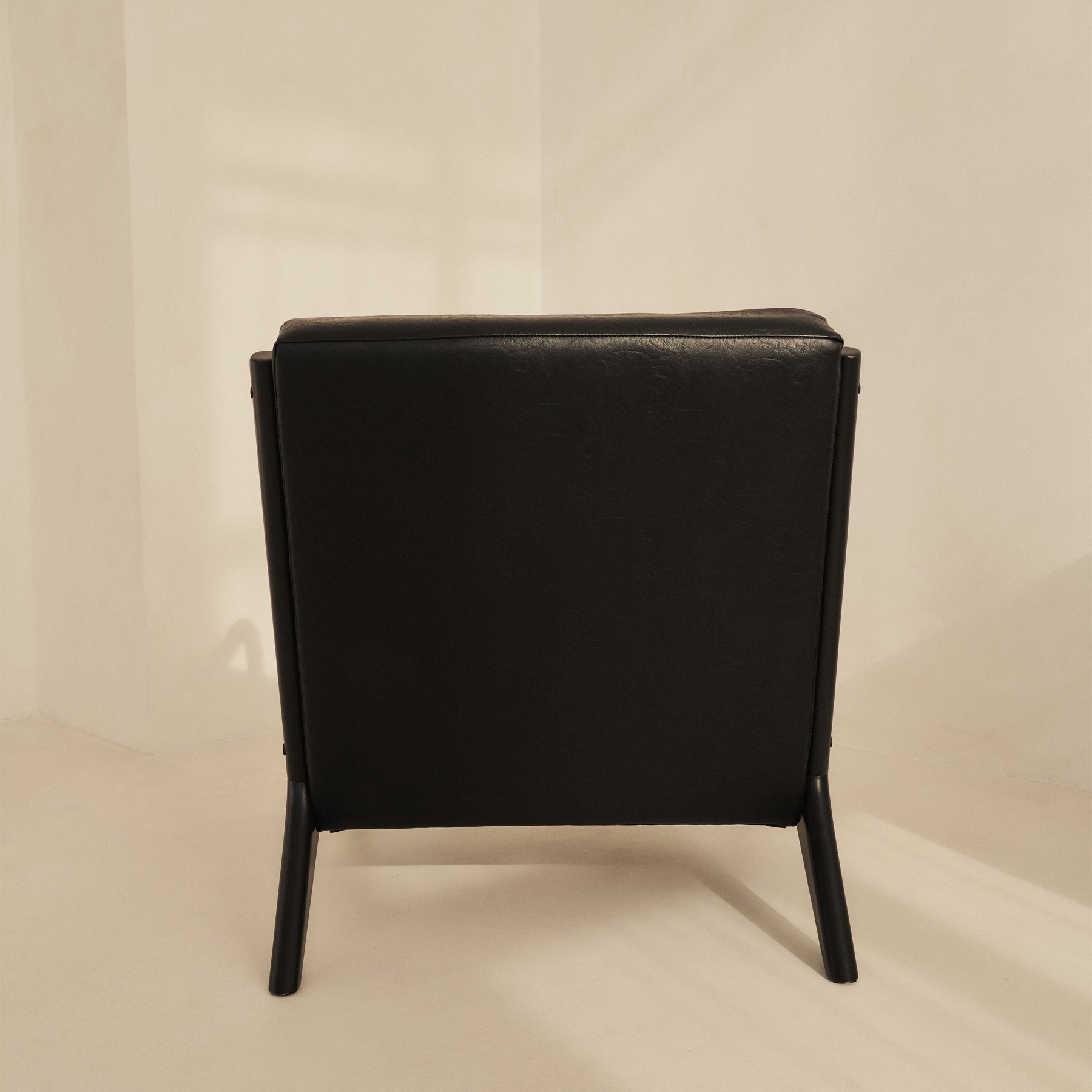 Hudson - Leather Accent Chair Black & Black Wood
