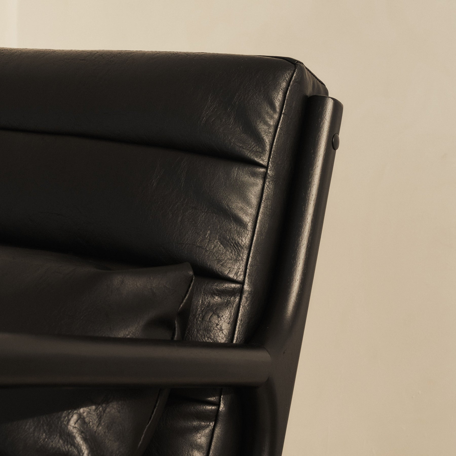 Hudson - Leather Accent Chair Black & Black Wood