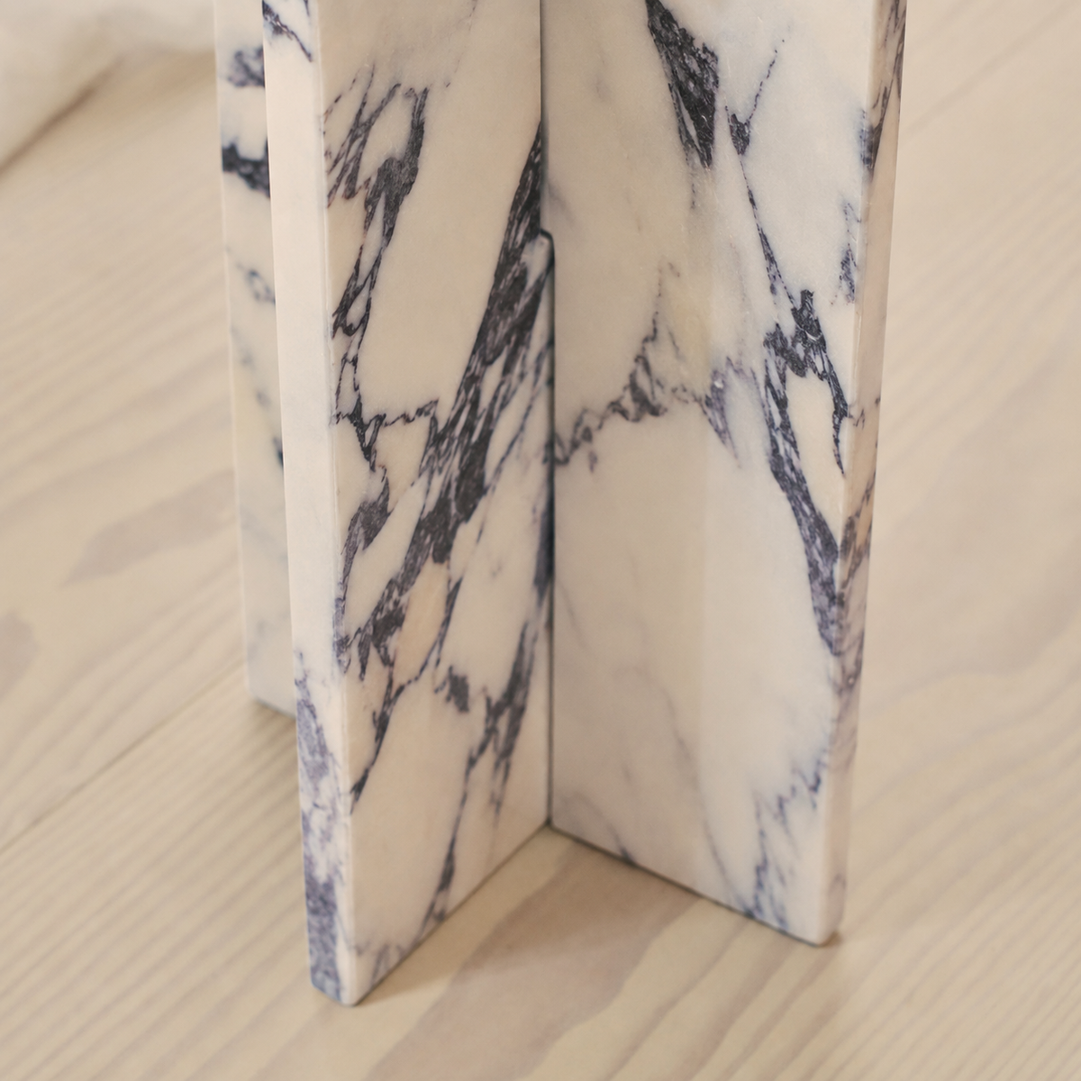 Ravello - Arabescato Round Premium Solid Marble Side Table