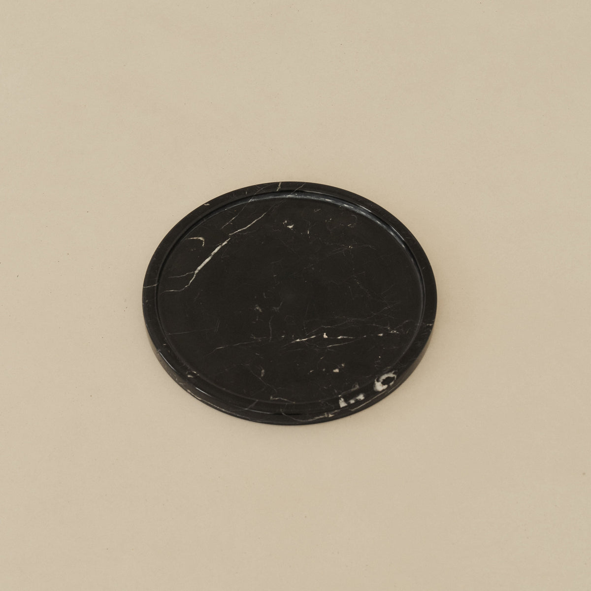 Travara - Black Marble Round Decorative Tray