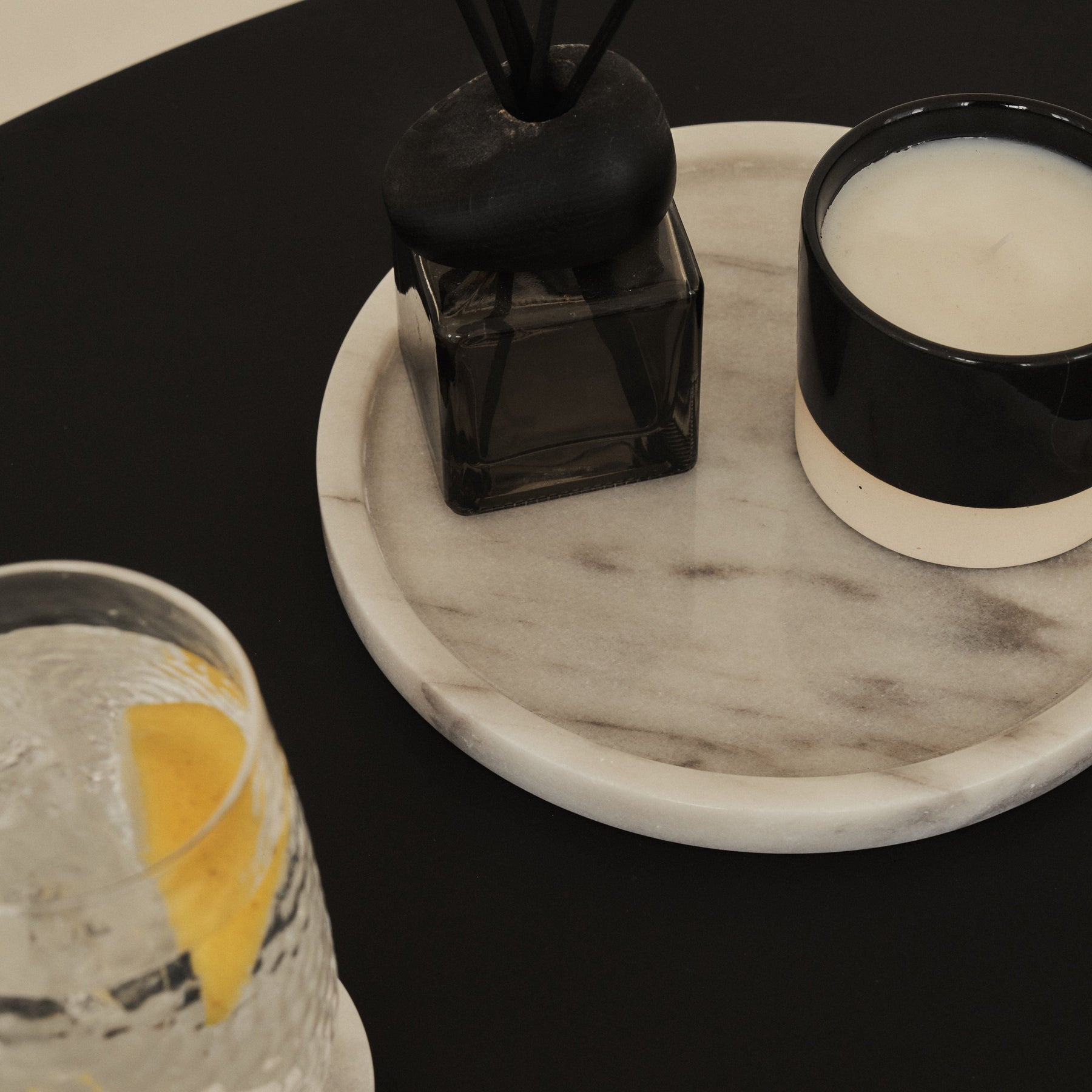 Travara - White Marble Round Decorative Tray