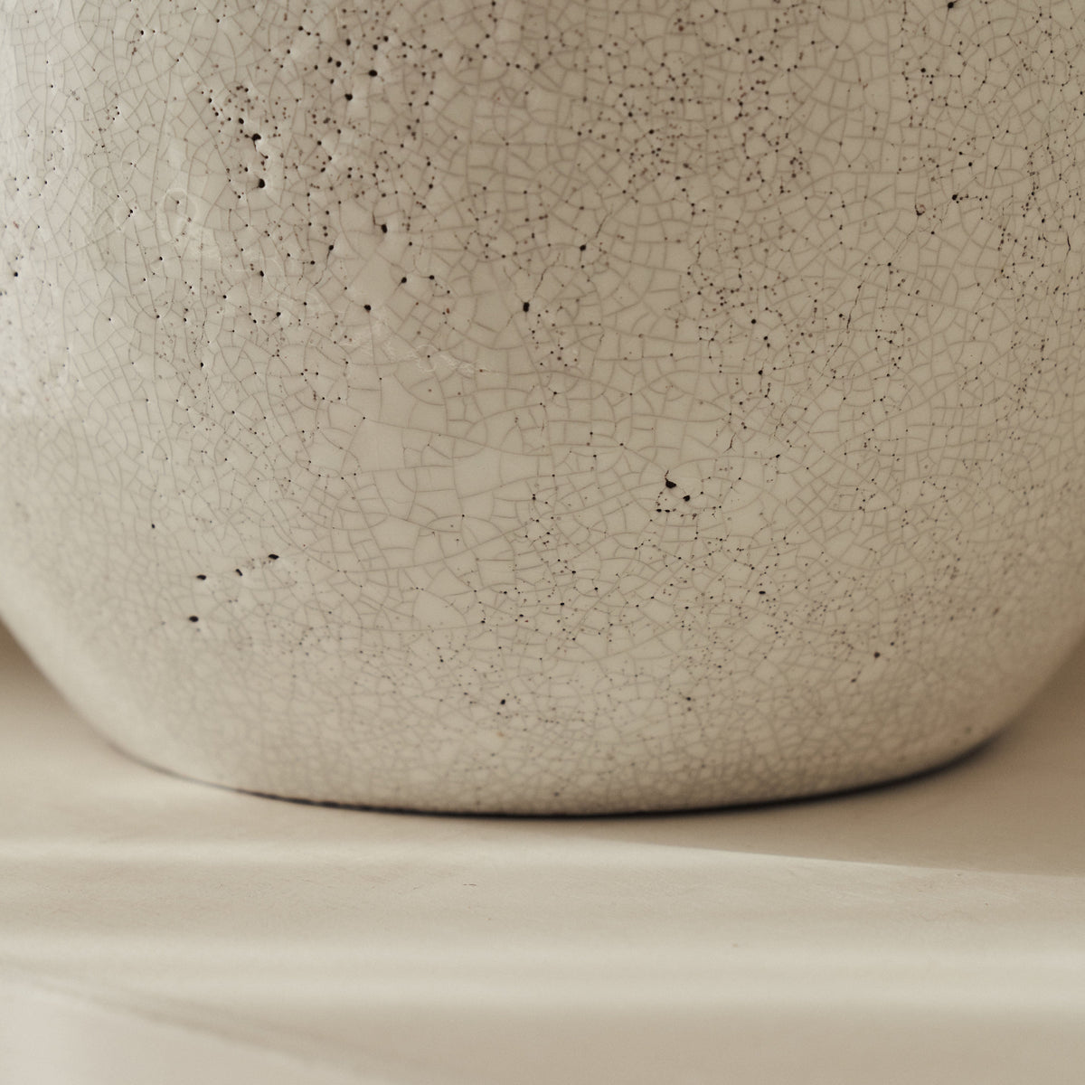 Cyra - Large Ivory Gloss Ceramic Vase