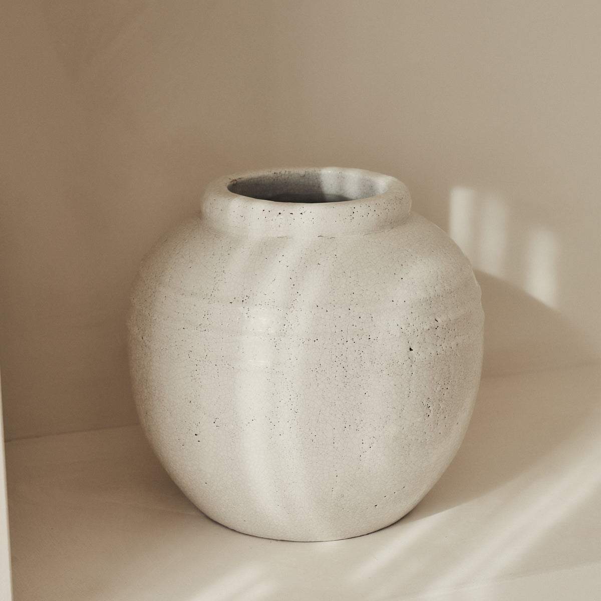 Cyra - Large Ivory Gloss Ceramic Vase