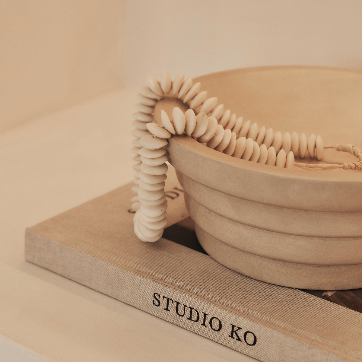 Luciana - Concrete Ribbed Bowl 25cm