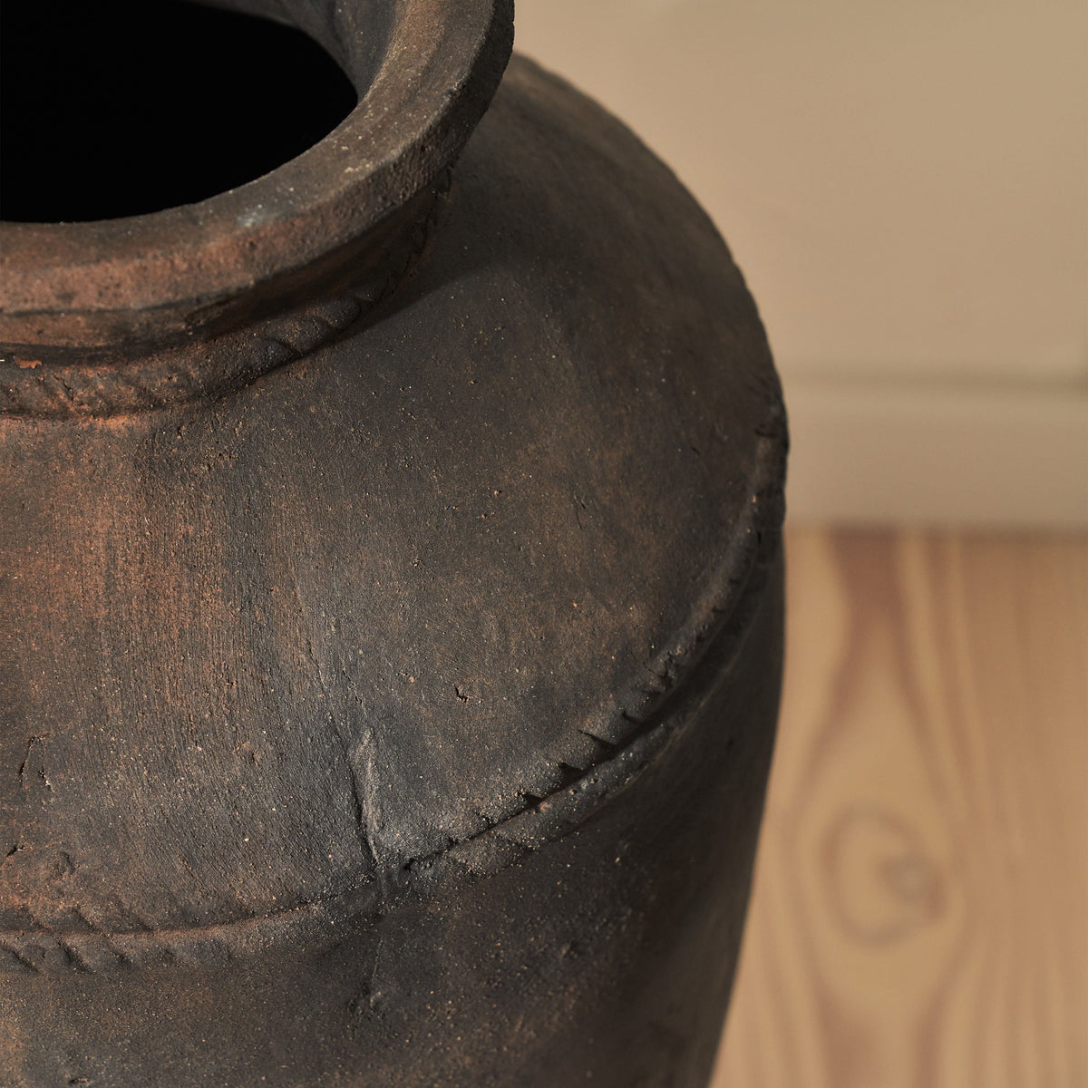 Toledo - Large Antique Brown Textured Terracotta Vase