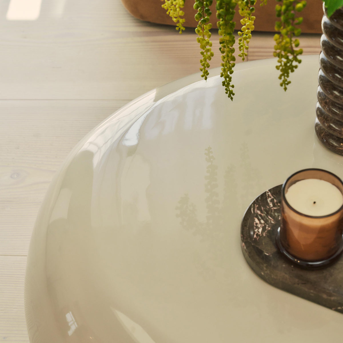 Rivington - High Gloss Ivory Large Pebble Coffee Table