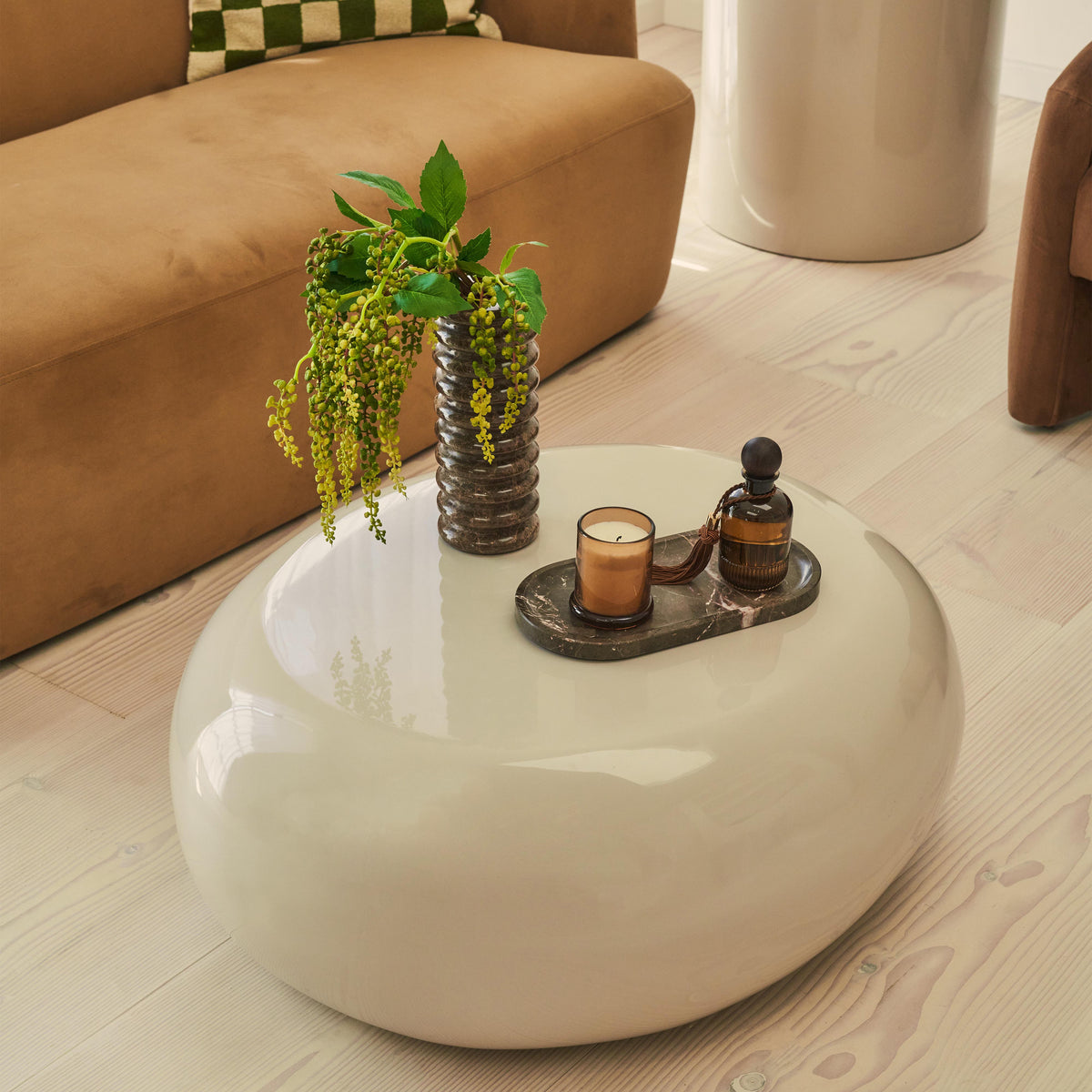 Rivington - High Gloss Ivory Large Pebble Coffee Table