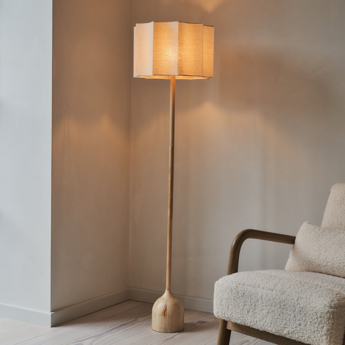 Esme - Light Wood Inverted Scallop Shade Floor Lamp