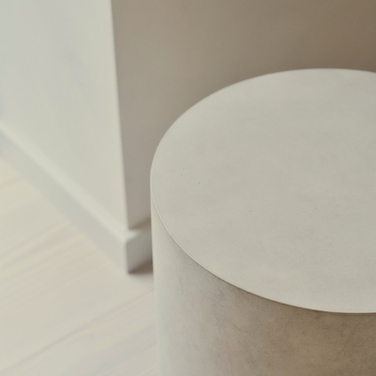 Luciana - Concrete Round Side Table