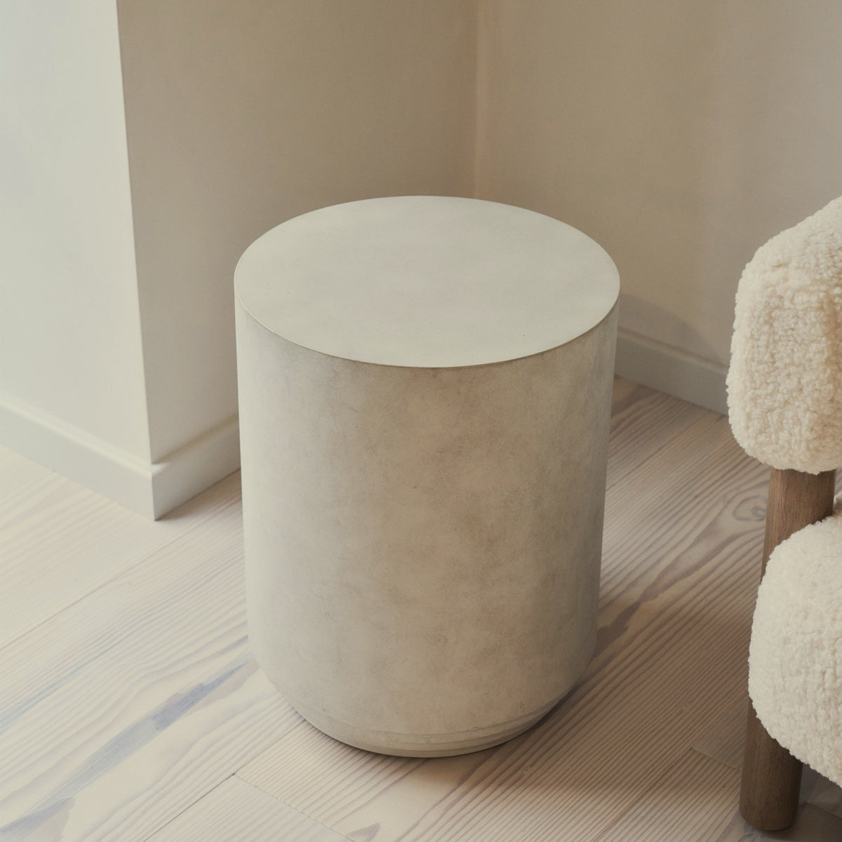 Luciana - Concrete Round Side Table
