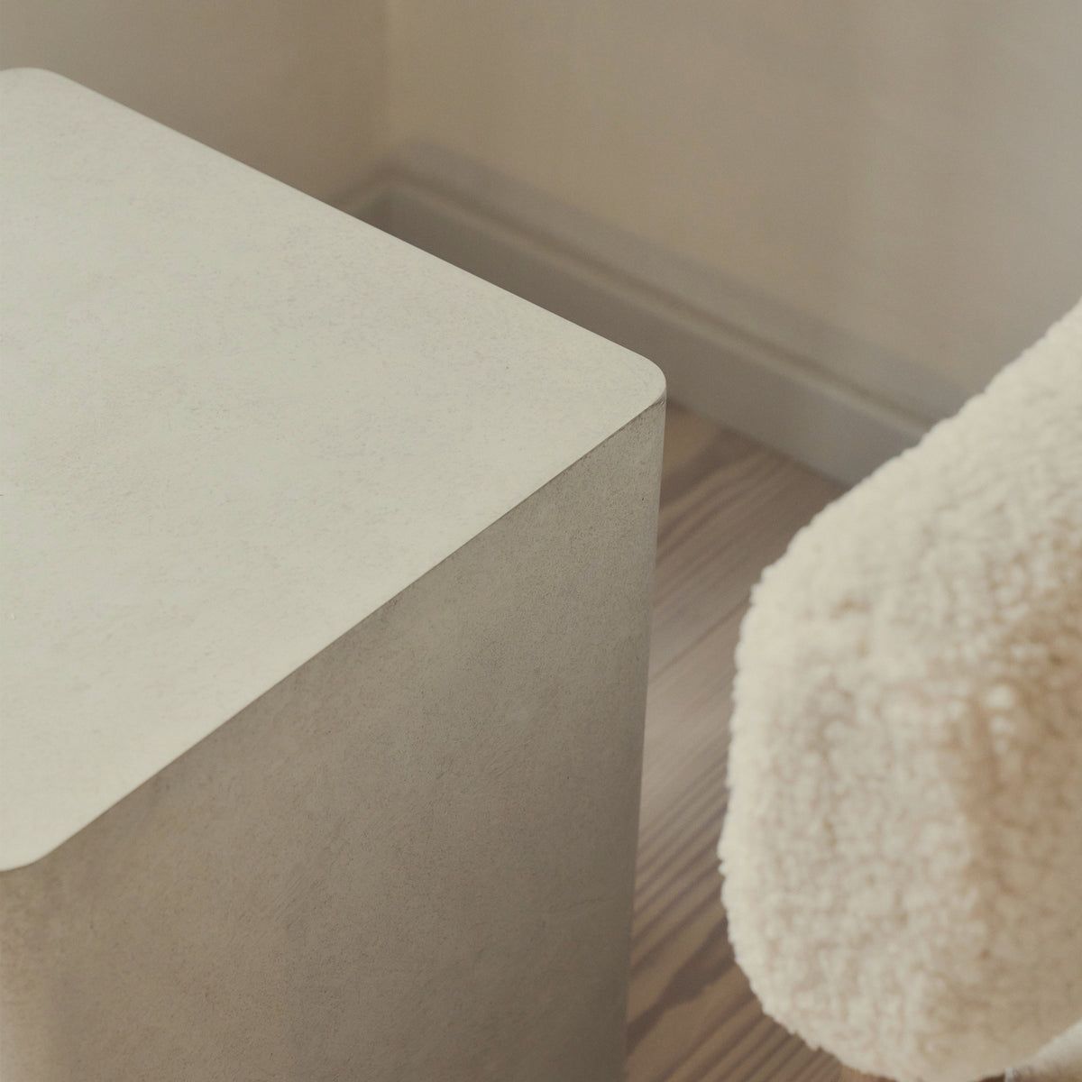 Luciana - Concrete Rectangular Side Table