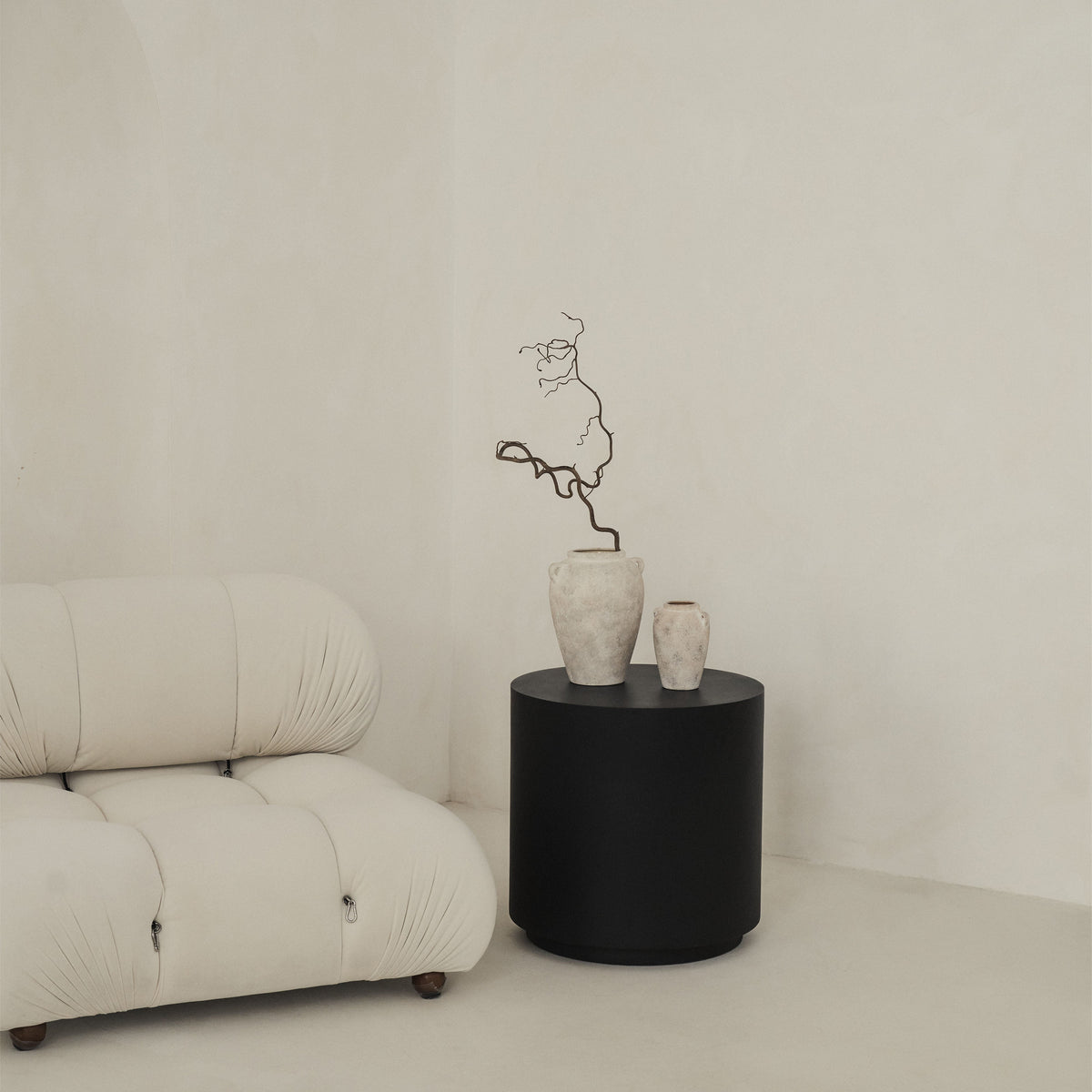 Angelo - Minimal Onyx Round Side Table
