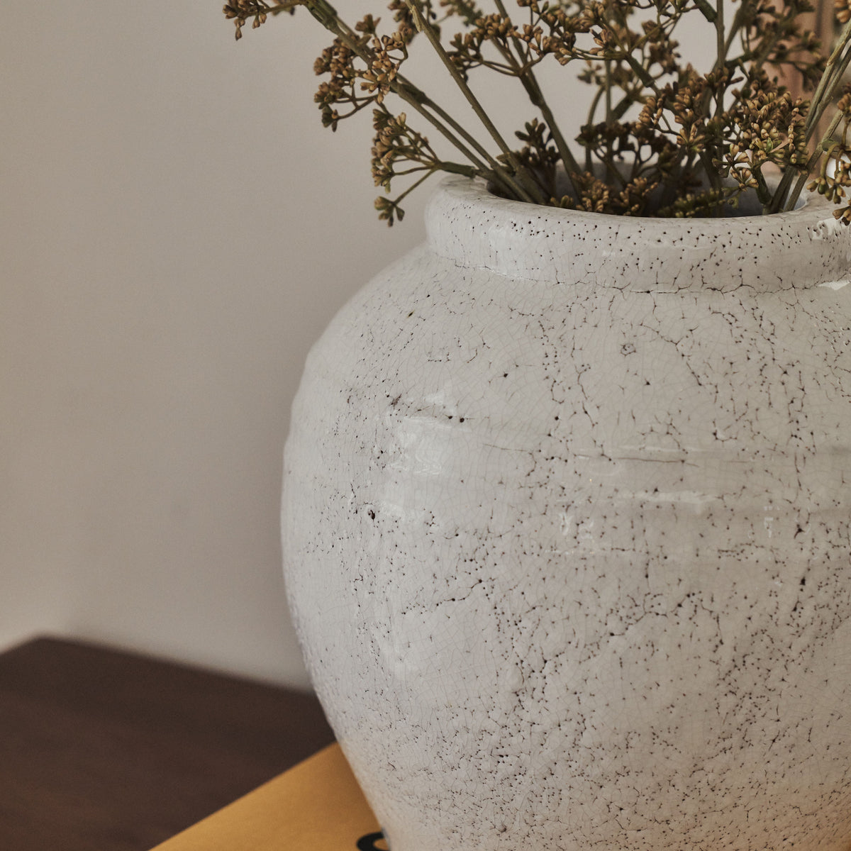 Cyra - Ivory Gloss Ceramic Vase