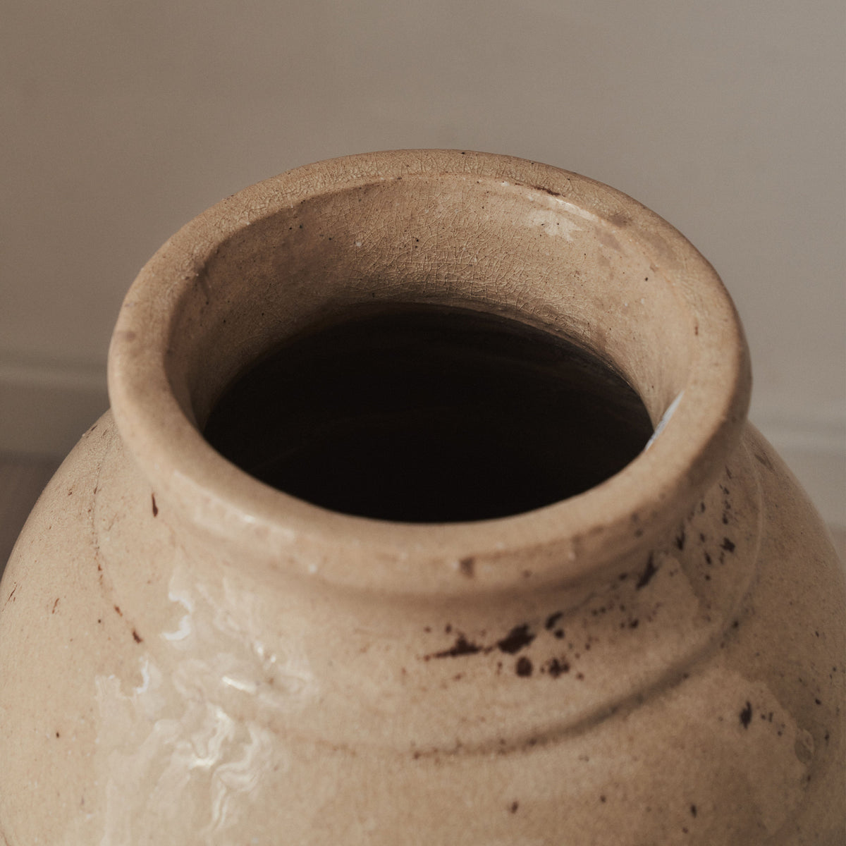 Cadira - Large Beige Gloss Ceramic Vase