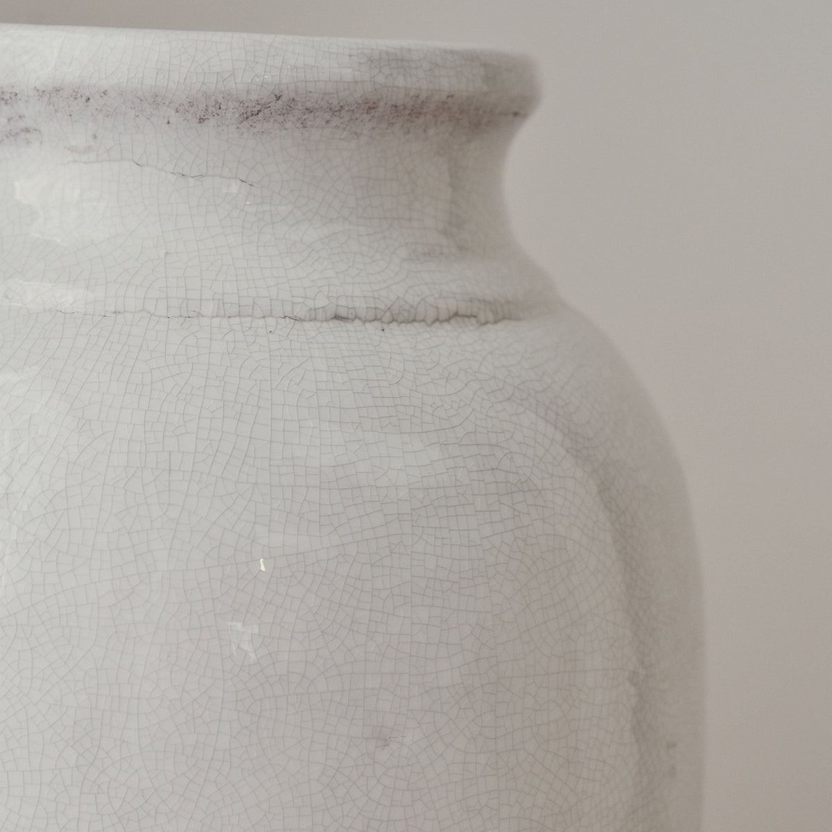 Cadira - Large Ivory Gloss Ceramic Vase