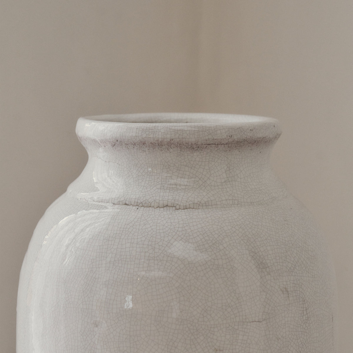 Cadira - Large Ivory Gloss Ceramic Vase