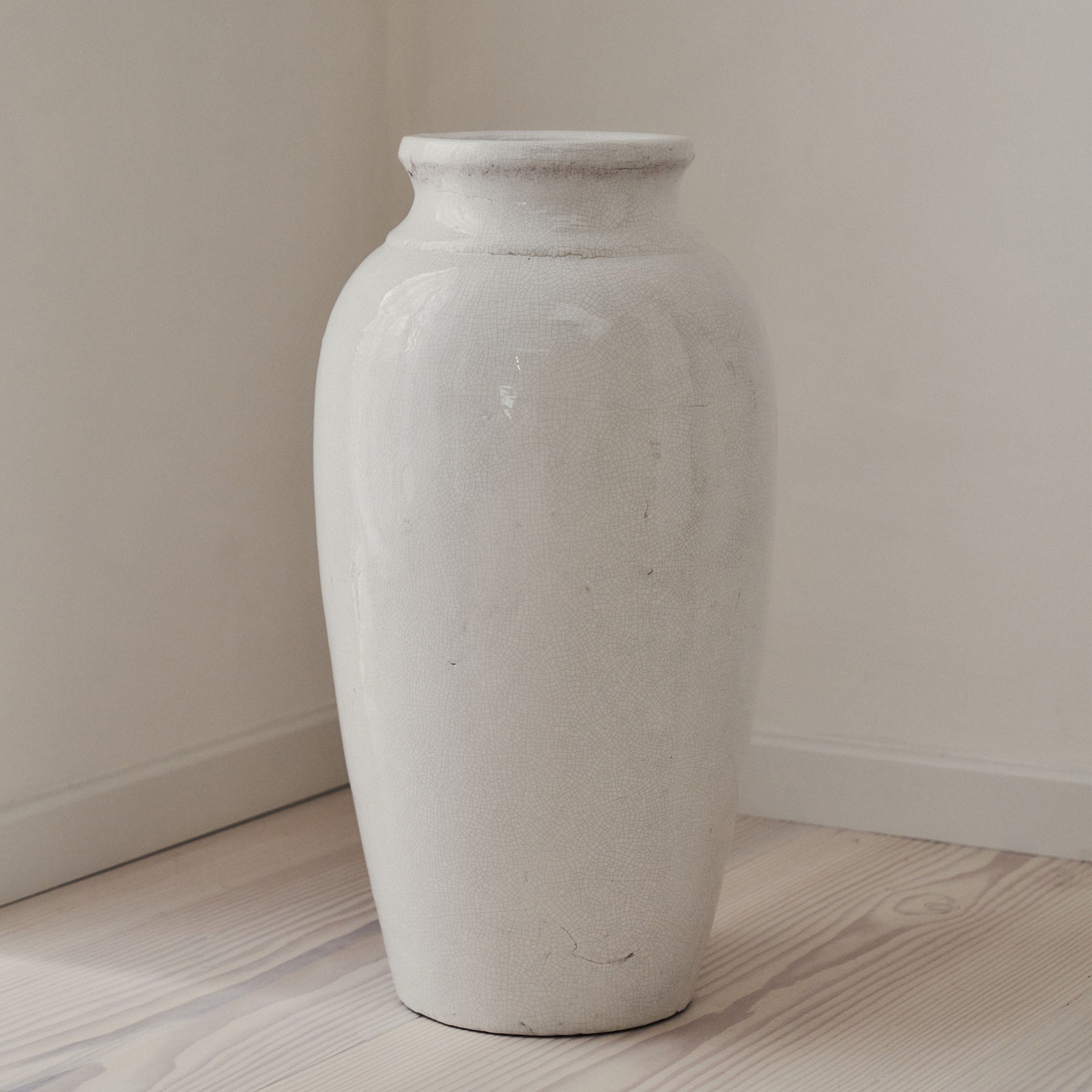 Cadira - Large Ivory Gloss Ceramic Vase
