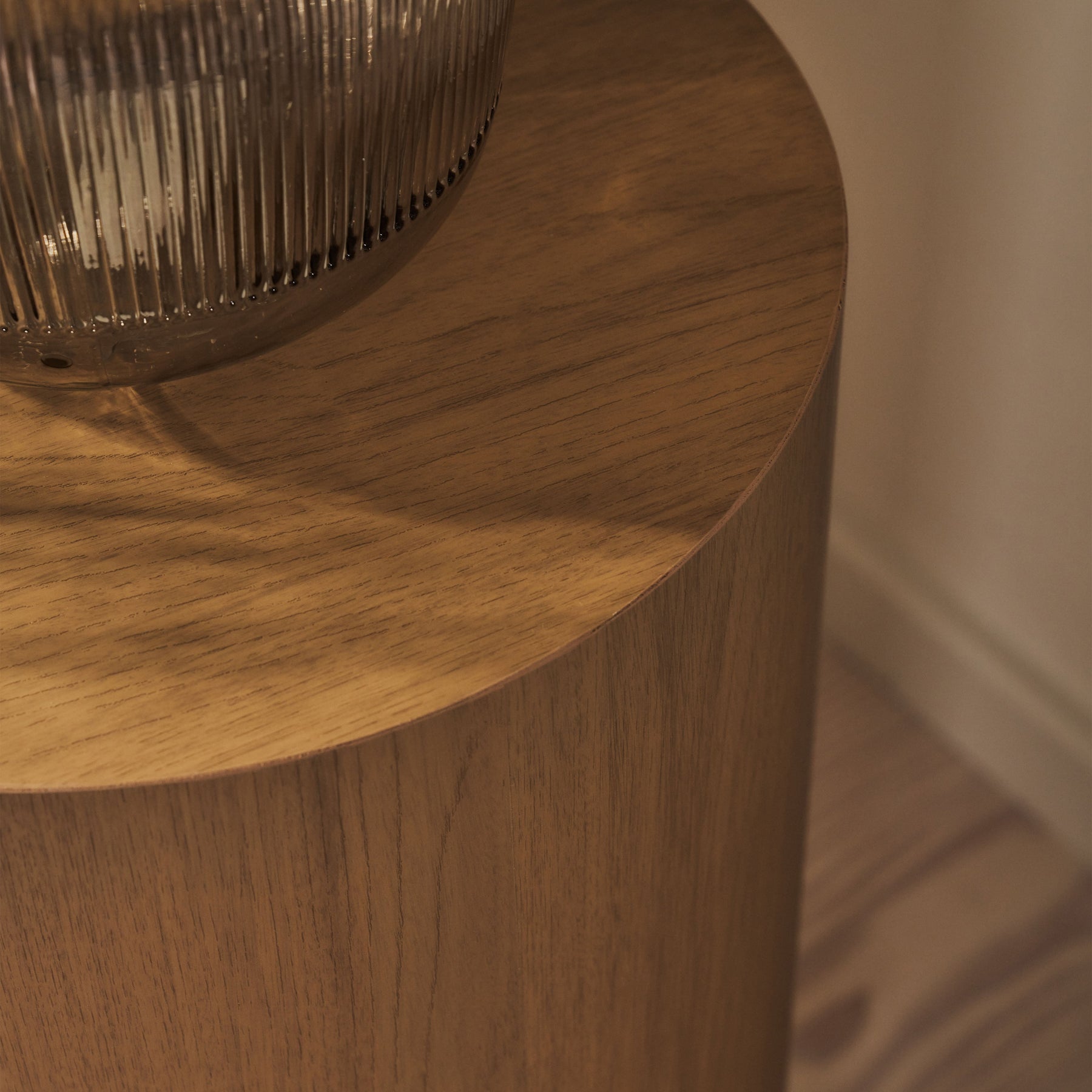 Magna - Warm Wood Wave Plinth