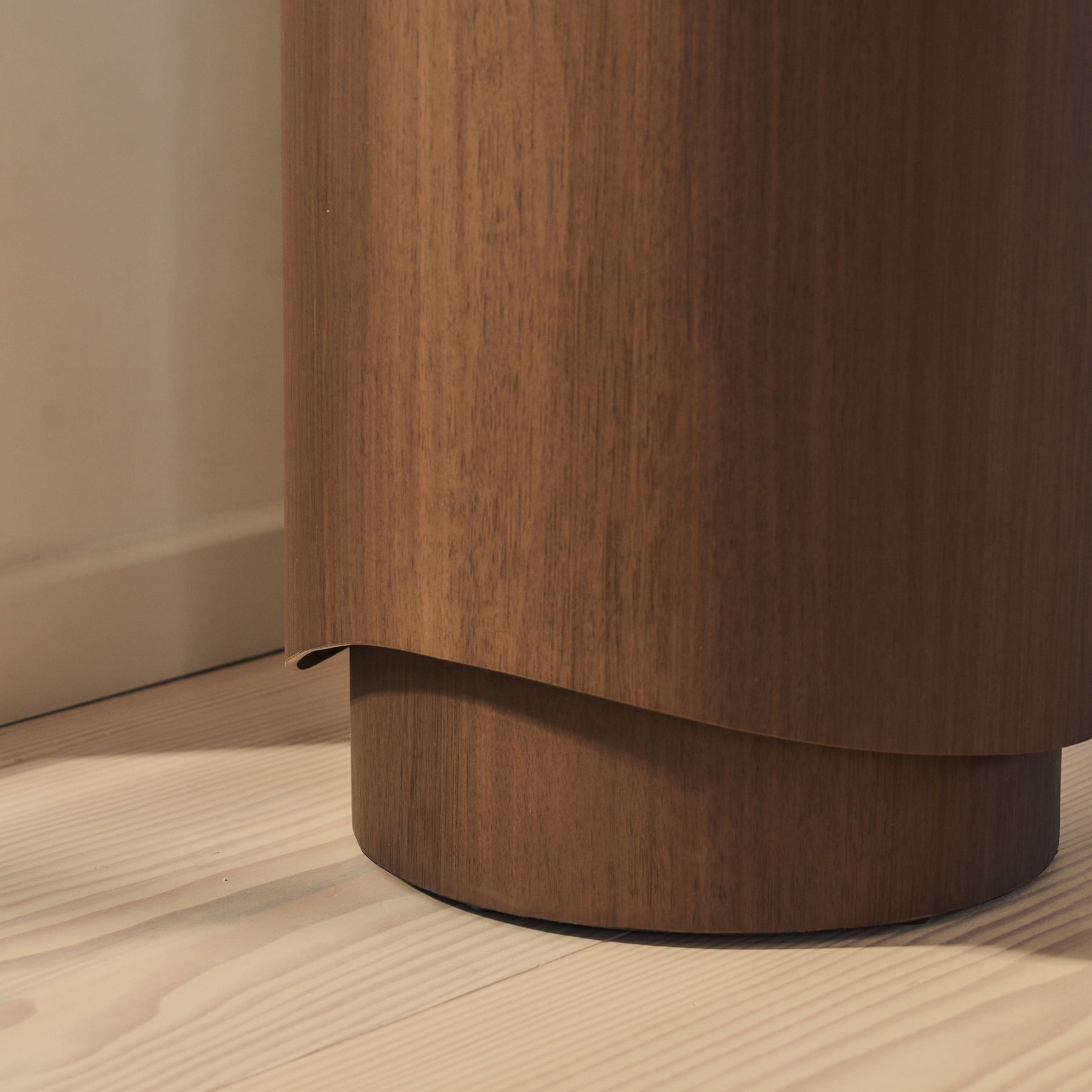 Magna - Dark Wood Wave Plinth