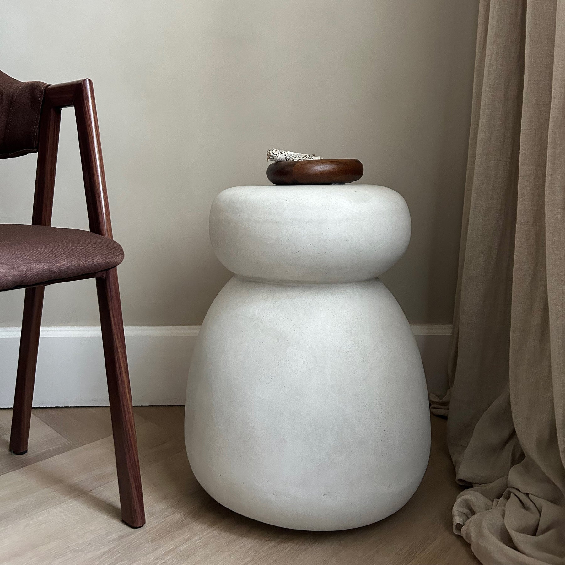 Renuka - Minimal Concrete Side Table