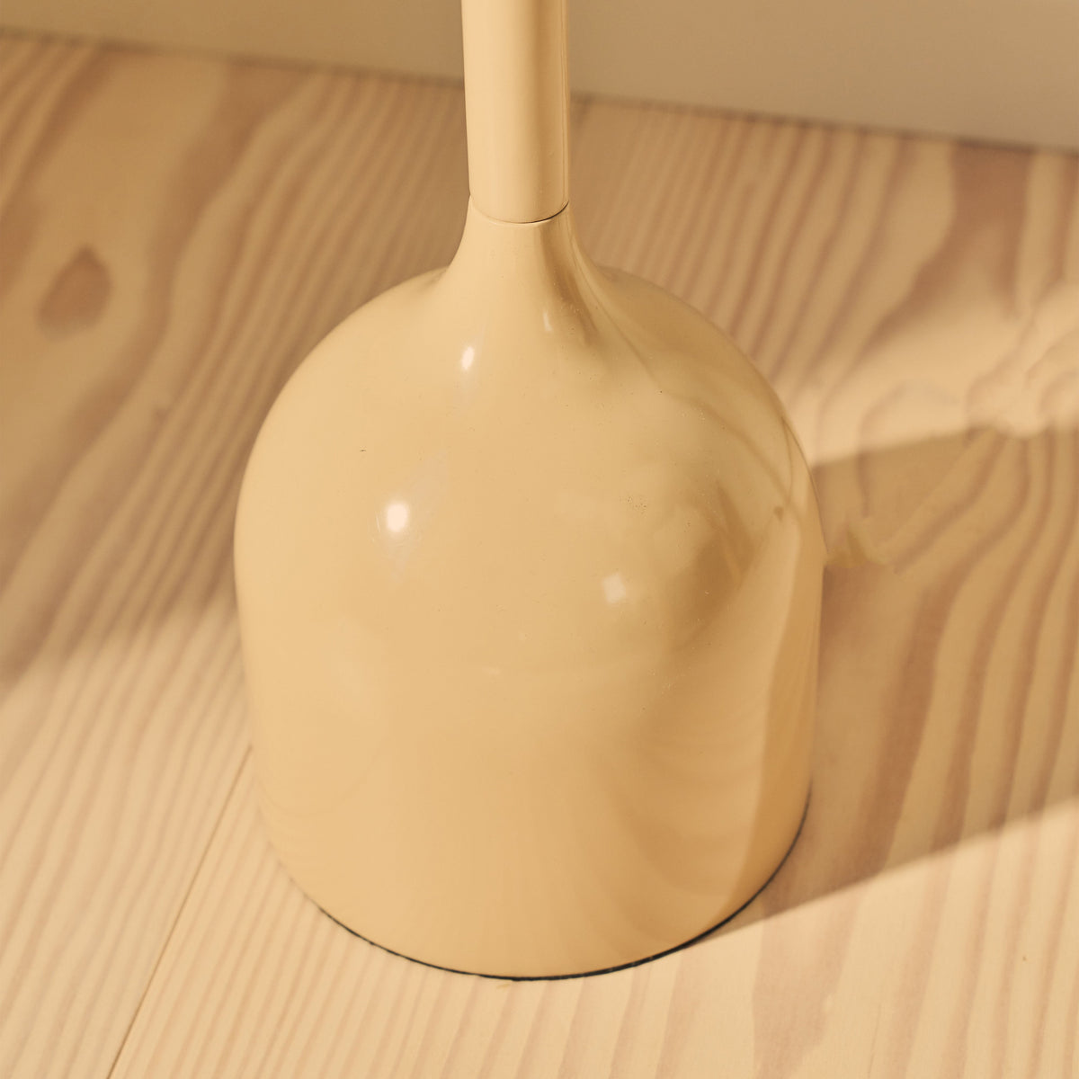 Esme - Beige Gloss Inverted Scallop Shade Floor Lamp