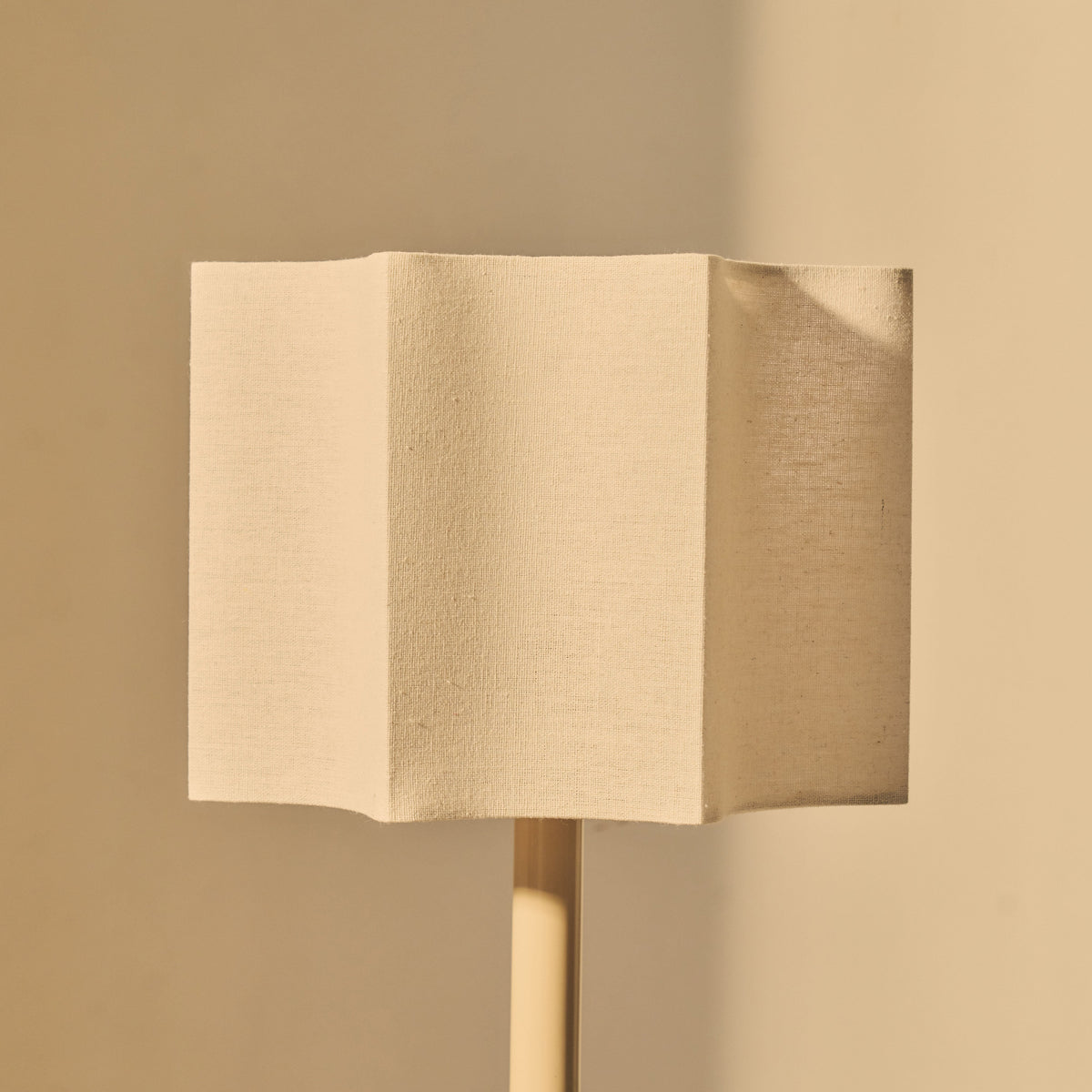 Esme - Beige Gloss Inverted Scallop Shade Table Lamp