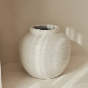 Cyra - Large Ivory Gloss Ceramic Vase