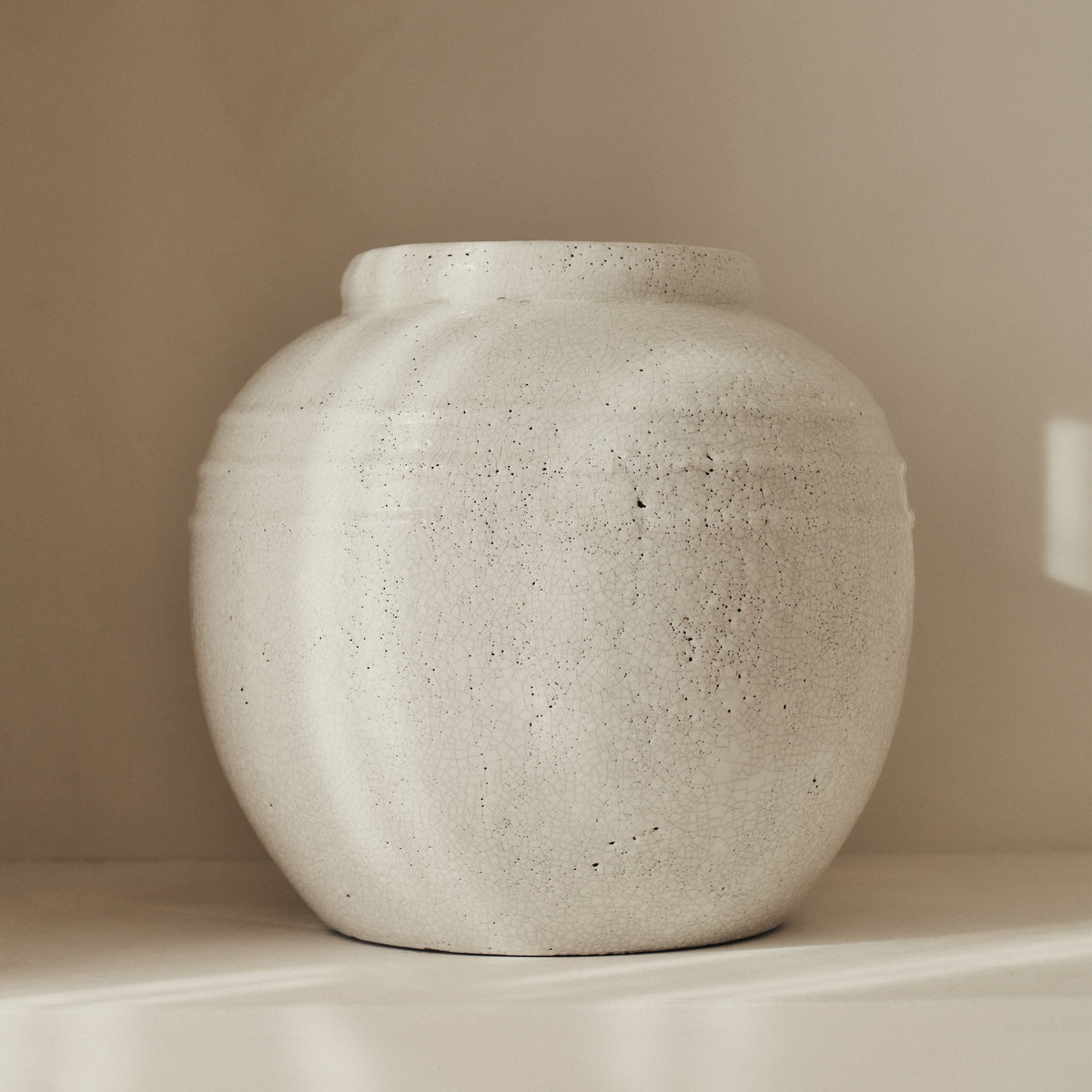 Cyra - Large Ivory Gloss Ceramic Vase