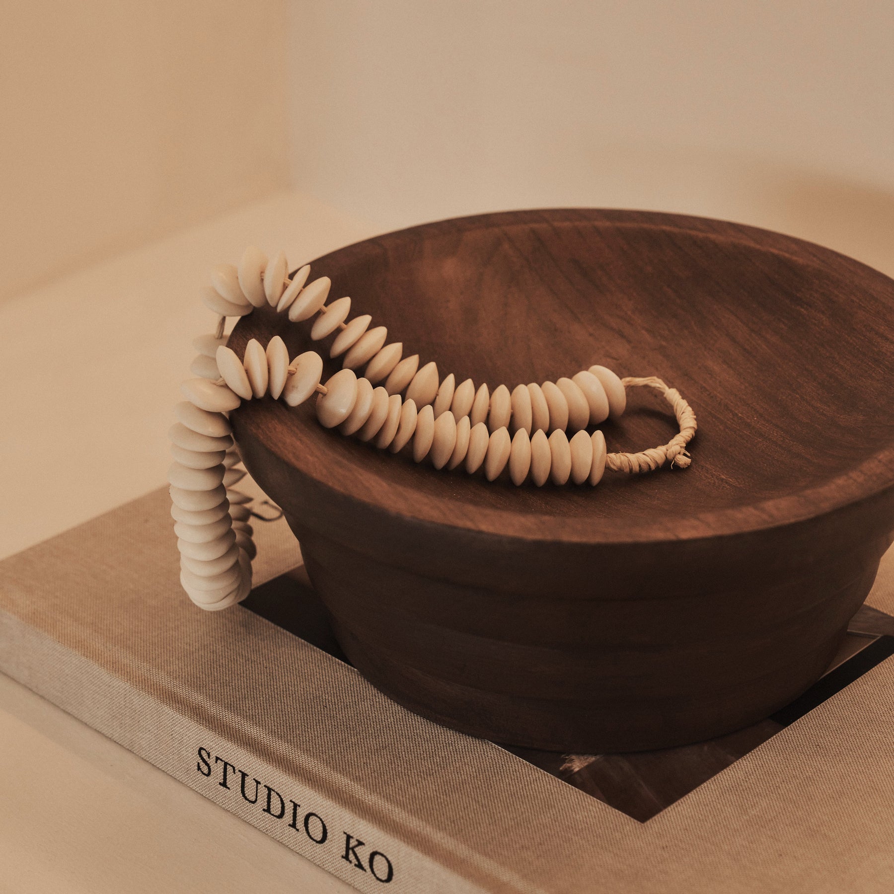 Luciana - Dark Wood Ribbed Bowl 25cm