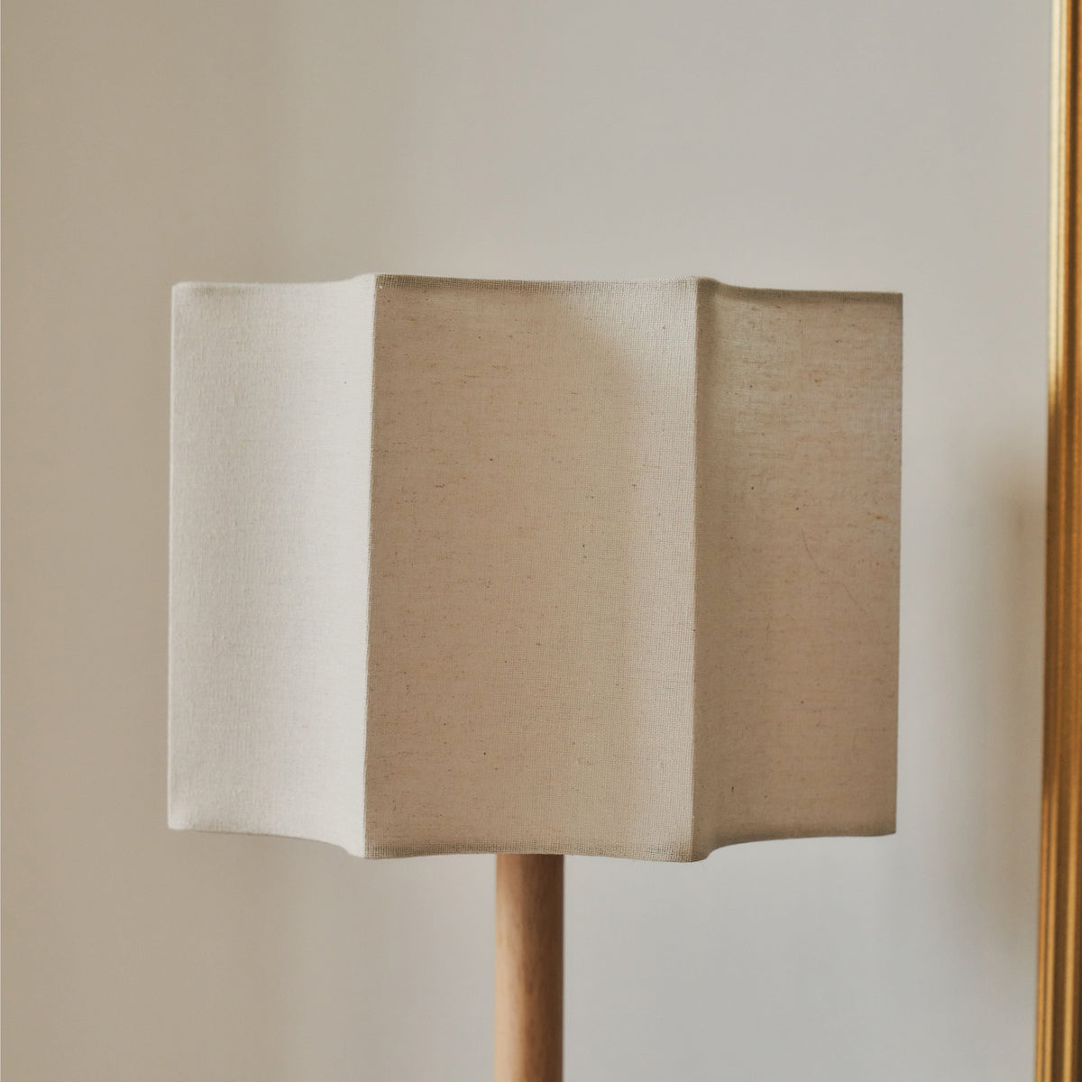 Esme - Light Wood Inverted Scallop Shade Table Lamp