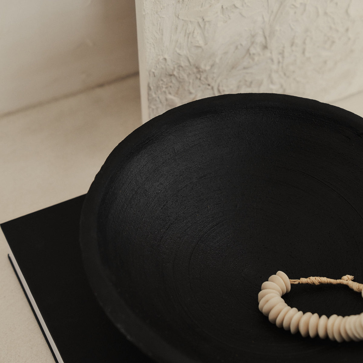 Matera - Large Black Textured Terracotta Bowl