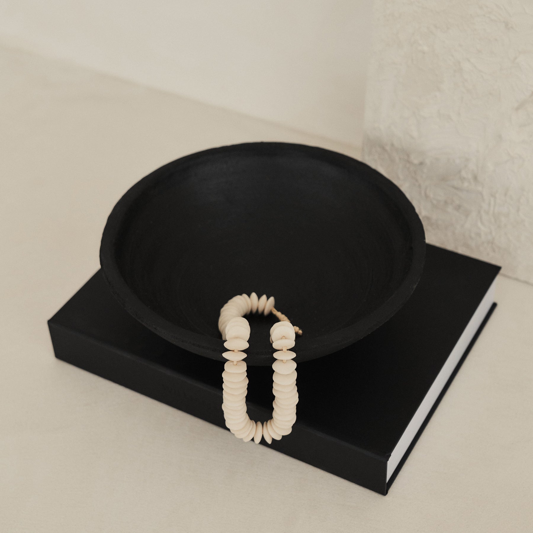 Matera - Large Black Textured Terracotta Bowl