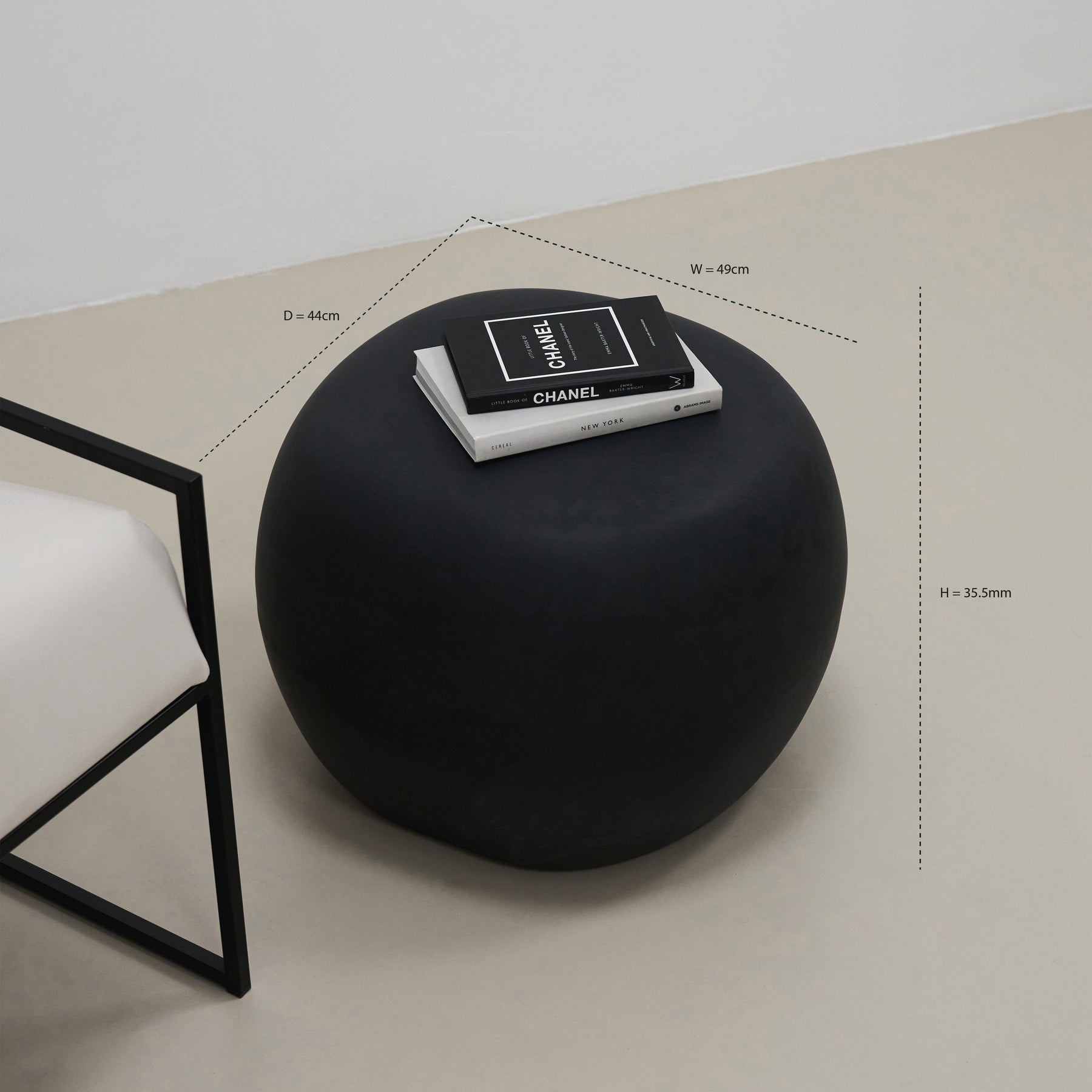 Minimal Onyx Pebble Side Table dimensions